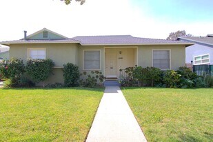 17106 Willard St in Los Angeles, CA - Building Photo