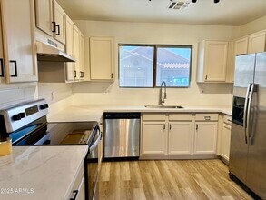 2358 E Peach Tree Dr in Chandler, AZ - Building Photo - Building Photo