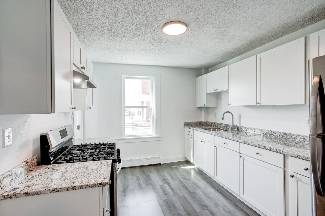 20 East St in Tewksbury, MA - Building Photo