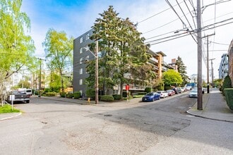 700 E Mercer in Seattle, WA - Building Photo - Building Photo