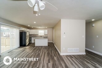 11924 Washington Green Rd in Louisville, KY - Foto de edificio - Building Photo