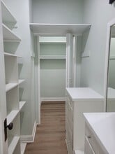 Sunfield Properties in Los Angeles, CA - Foto de edificio - Building Photo