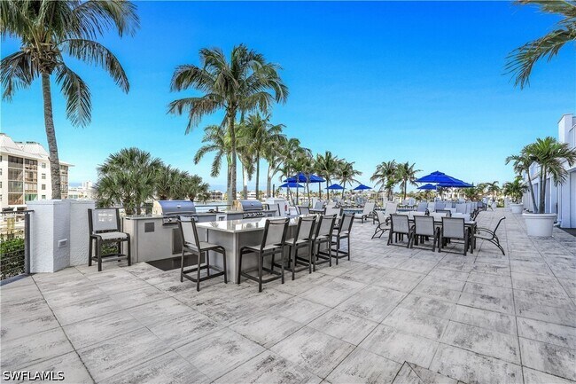property at 470 Launch Cir