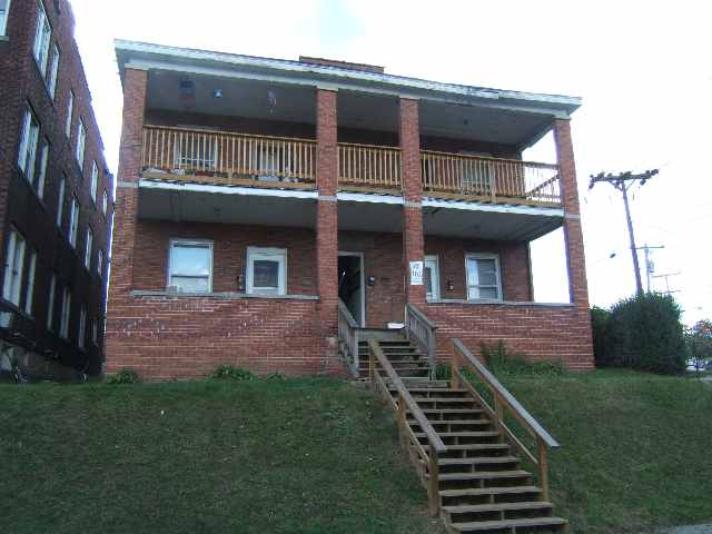 101 Grove Ave in Clarksburg, WV - Building Photo - Building Photo