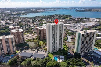 98-410-410 Koauka Loop in Aiea, HI - Foto de edificio - Building Photo