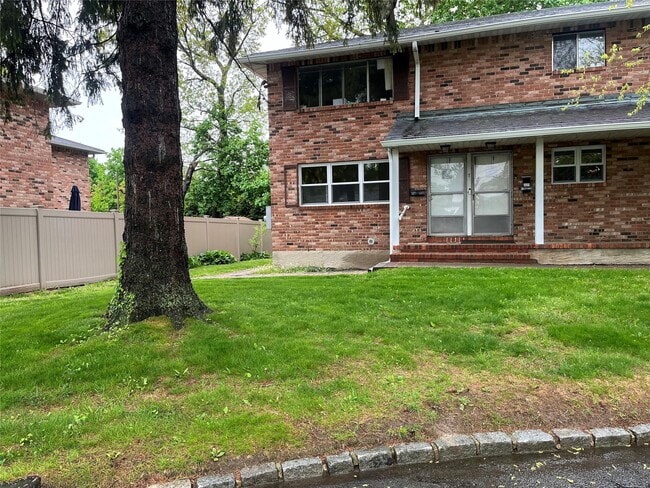 property at 7 Star Ln