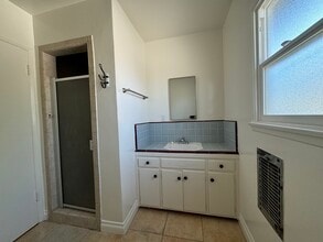 11641 National Blvd in Los Angeles, CA - Building Photo - Building Photo