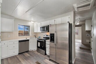 1021 Glen Creighton Dr in Dacono, CO - Building Photo - Building Photo