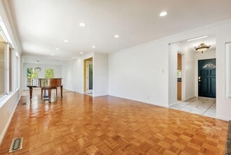 17 Muth Dr in Orinda, CA - Foto de edificio - Building Photo