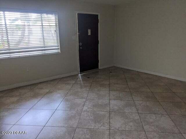 property at 102 S Peninsula Dr