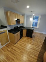 224 Hanover St, Unit 2 Apartamentos