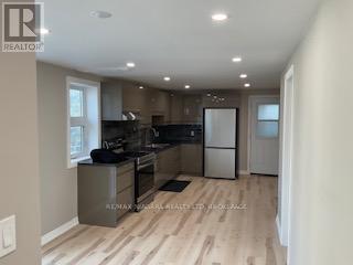 3976 Portage Rd in Niagara Falls, ON - Foto de edificio - Building Photo