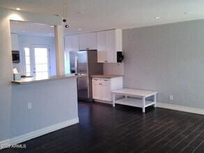 4142 E Calle Redonda in Phoenix, AZ - Building Photo - Building Photo