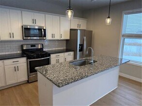 11341 51st St NE in Albertville, MN - Building Photo - Building Photo