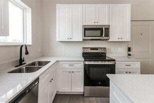 7806 Clearview St in Houston, TX - Building Photo