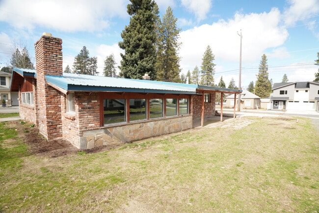 property at 4204 E 37th Ave