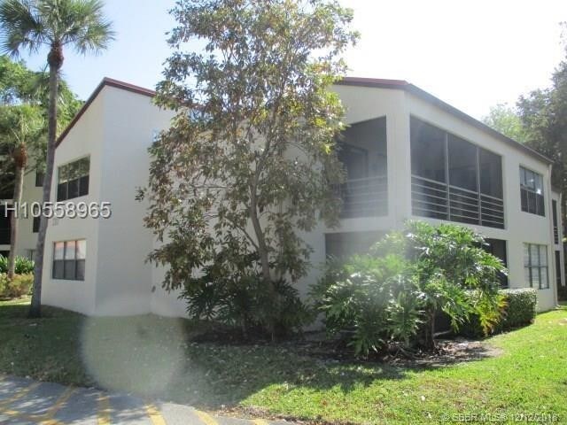 2313 S Cypress Bend Dr-Unit -123A in Pompano Beach, FL - Building Photo - Building Photo
