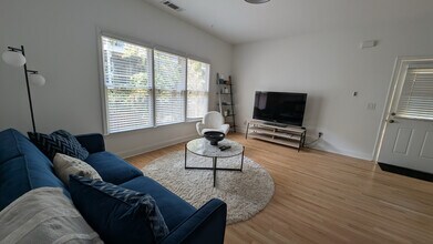 560 Morgan St NE in Atlanta, GA - Building Photo - Building Photo