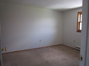 368C-D Electronics Pkwy in Salina, NY - Building Photo - Building Photo