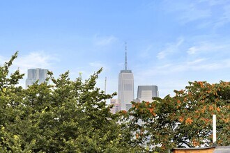 339 Randolph Ave in Jersey City, NJ - Building Photo - Building Photo