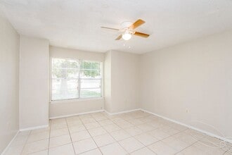 5235 Kimberlin Ave, Unit C in Baker, LA - Foto de edificio - Building Photo