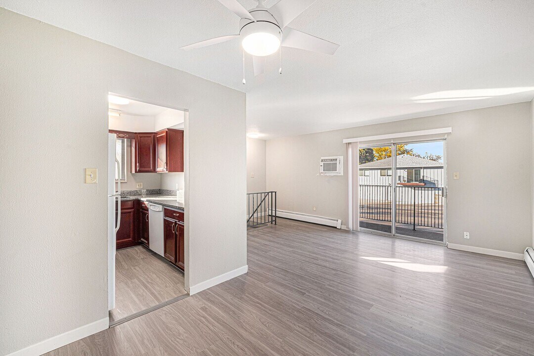 7309 W Hampden Ave in Lakewood, CO - Building Photo