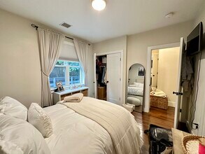 17 Playstead Rd, Unit 1 in Boston, MA - Building Photo - Building Photo