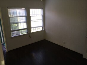 1940 S Robertson Blvd, Unit #8 in Los Angeles, CA - Foto de edificio - Building Photo