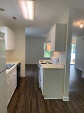 124 Hillsdale Dr in Wilmington, NC - Building Photo - Building Photo