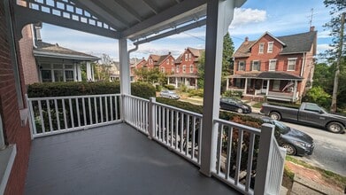 321 W Biddle St, Unit 2 in West Chester, PA - Building Photo - Building Photo