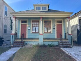 7326 Freret St in New Orleans, LA - Building Photo