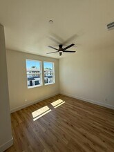 963 Olive Br Pl, Unit 2044 in Sacramento, CA - Building Photo - Building Photo