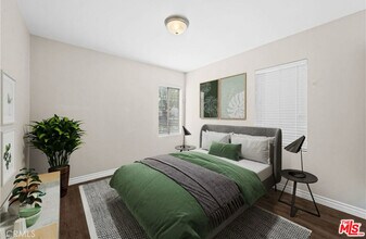 848 N Valley St in Burbank, CA - Foto de edificio - Building Photo