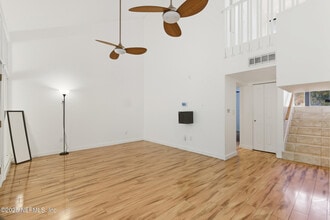 7188 Cypress Cove Rd in Jacksonville, FL - Building Photo - Building Photo