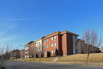 Friendly Village Apartments in St. Louis, MO - Building Photo - Building Photo