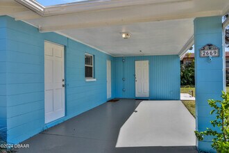 2669 Anastasia Dr in South Daytona, FL - Foto de edificio - Building Photo