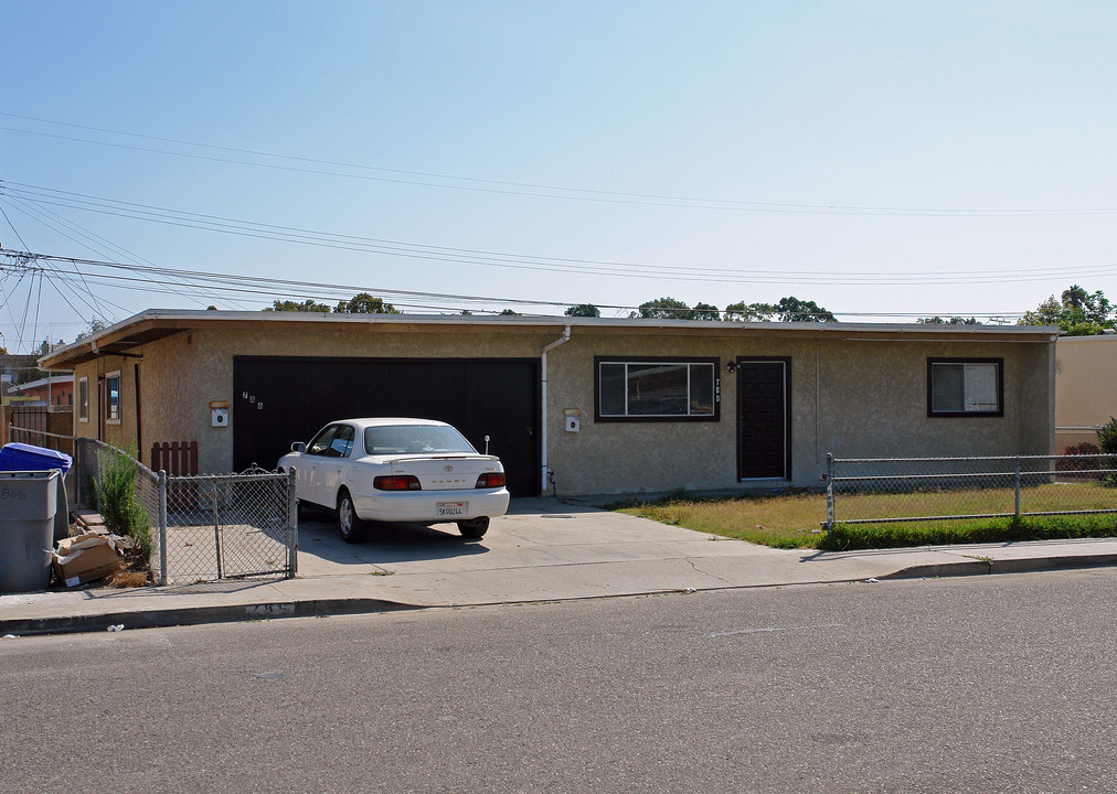 780-786 Jane Dr in Port Hueneme, CA - Building Photo