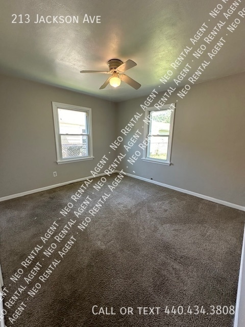 213 Jackson Ave in Elyria, OH - Building Photo - Building Photo