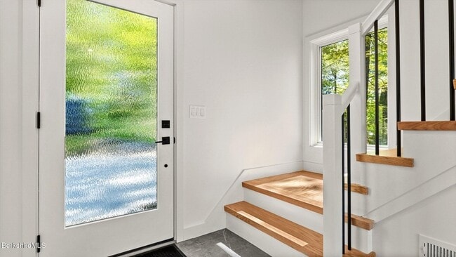 29 Chestnut Rd in Richmond, MA - Building Photo - Building Photo