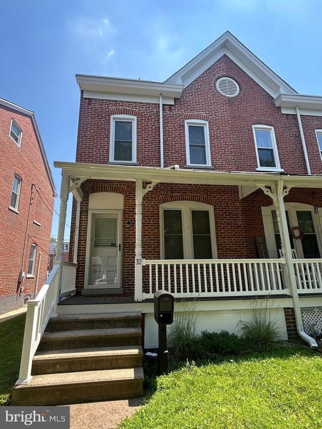 property at 32 3rd Ave