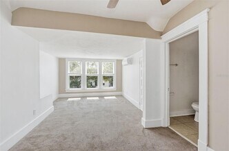 104 N Clyde Ave in Kissimmee, FL - Building Photo - Building Photo