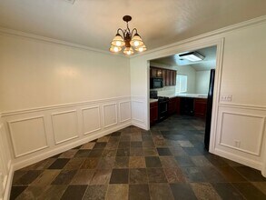 11507 ERESMA Dr in Bakersfield, CA - Building Photo - Building Photo