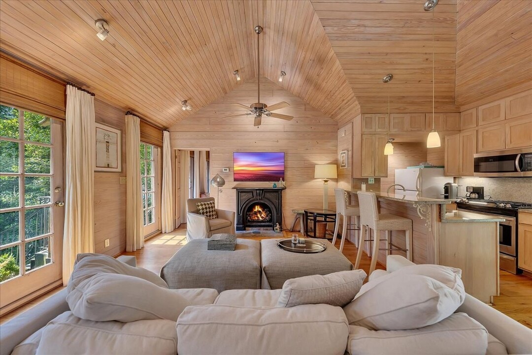 2538 Parkside Dr NE in Atlanta, GA - Building Photo