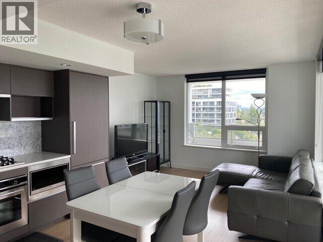 3233 Ketcheson Rd in Richmond, BC - Building Photo - Building Photo