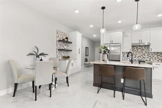 2337 W Walnut St in Tampa, FL - Building Photo - Building Photo