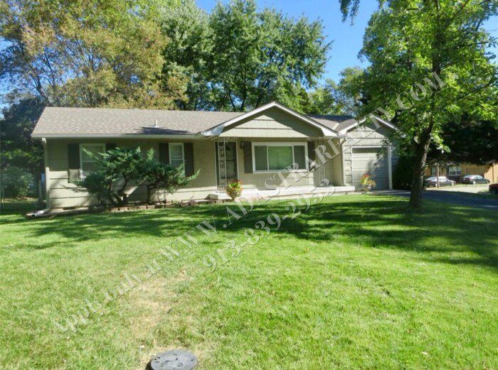 4706 E 113th St in Kansas City, MO - Building Photo
