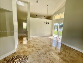 808 Stanton Dr in Weston, FL - Building Photo - Building Photo