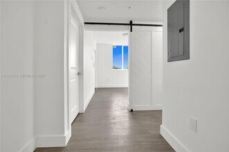 1620 NW 18th St in Miami, FL - Building Photo - Building Photo