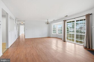 119 Acadia Ct in Princeton, NJ - Foto de edificio - Building Photo