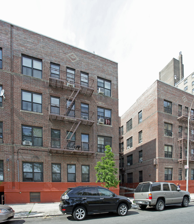 Edrose Court in Brooklyn, NY - Foto de edificio - Building Photo